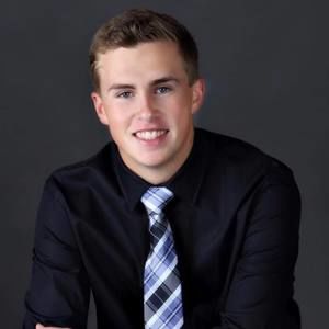 Meet your Posher, Logan